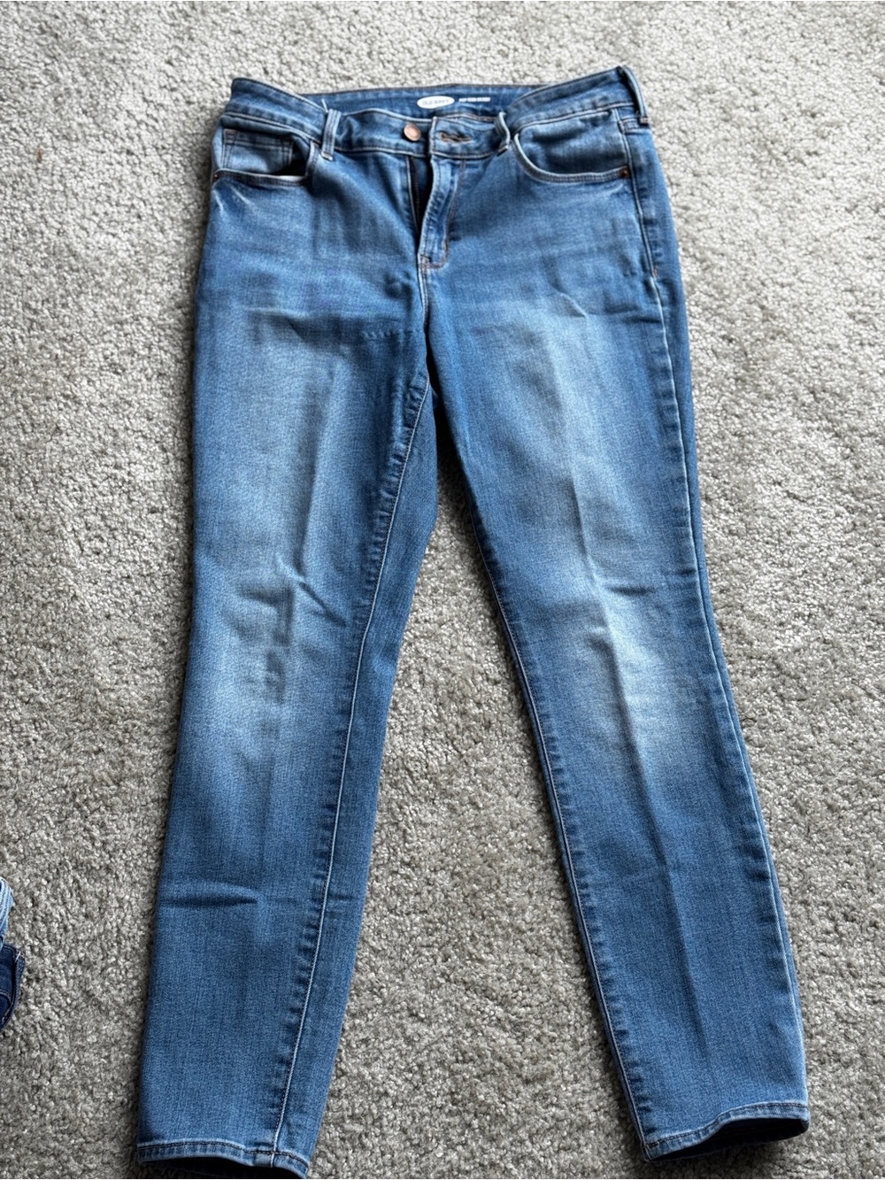 Old Navy Women's Skinny Jeans in Blue Wash